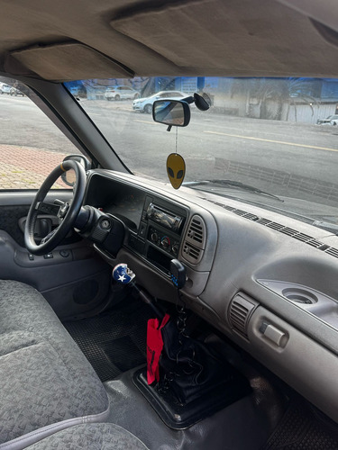 Chevrolet Silverado 4.1 Std 2p Gasolina