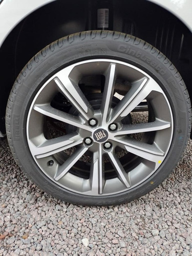 Imagen 4 de 8 de Fiat Cronos Precision 1.8 Pack Style Tr3