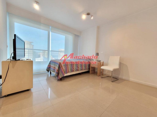 Imagen 15 de 25 de Apartamento En Venta De Máxima Categoría , Playa Mansa , Punta Del Este