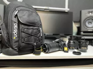 Nikon D3300 Con Kit De Lentes