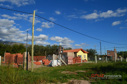 Imagen 12 de 14 de Lote De 870m2 En Carpinteria Centro A 10 Min De Merlo!