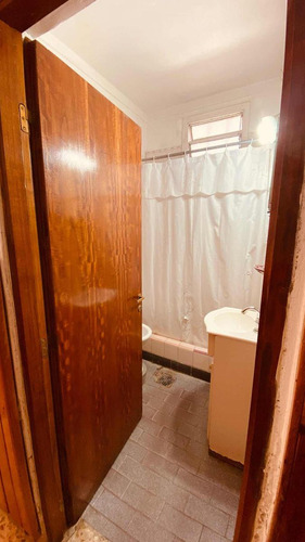 Casa En Venta - 2 Dormitorios 1 Baño - Cochera - 216mts2 - Las Flores