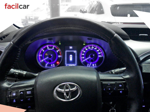 Imagen 20 de 25 de Toyota Hilux Srv 4x2 Turbo Diesel 2.8 2018 Excelente!!