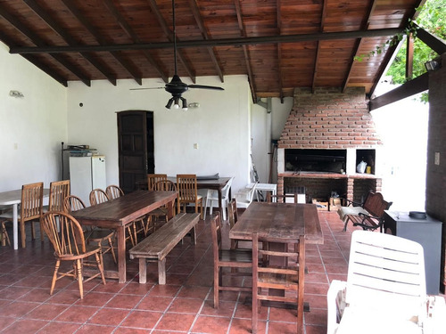 Imagen 19 de 30 de Venta, Casa Con Parque, Pileta, Quincho, P. Leloir Ituzaingo