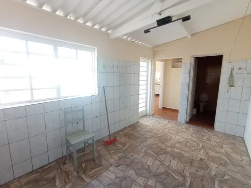 Casa Ampla Com 3 Dormitórios Em Ótimo Bairro Residencial
