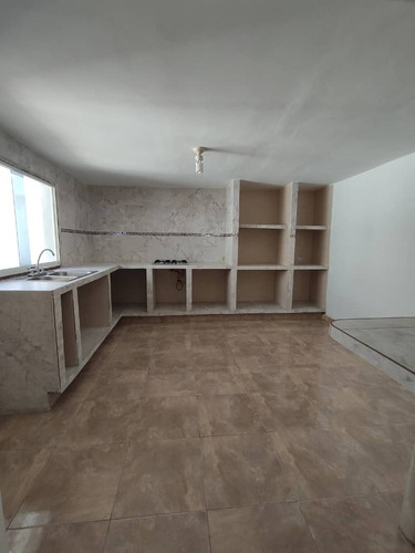 Imagen 5 de 11 de Casa En San Joaquin, Res. Tierra Del Sol 04124667445 (atc-757)