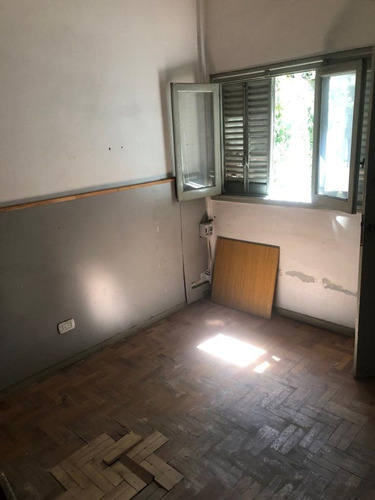 Venta Ph 2 Ambientes A Refaccionar Lanús