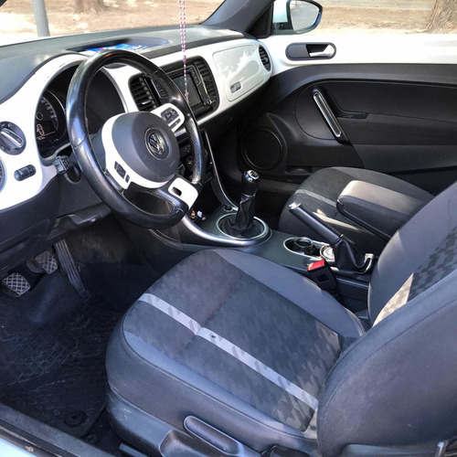 Imagen 9 de 12 de Volkswagen The Beetle 2017 1.4 Tsi Design
