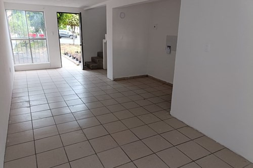 Casa En Venta En Cerrito Colorado Queretaro, Cerca De Tiendas De Conveniencia , Plazas Comerciale...