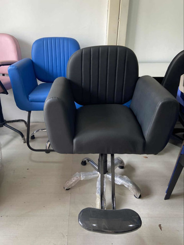 Imagen 4 de 5 de Sillas De Peluquerías Spa Barberias
