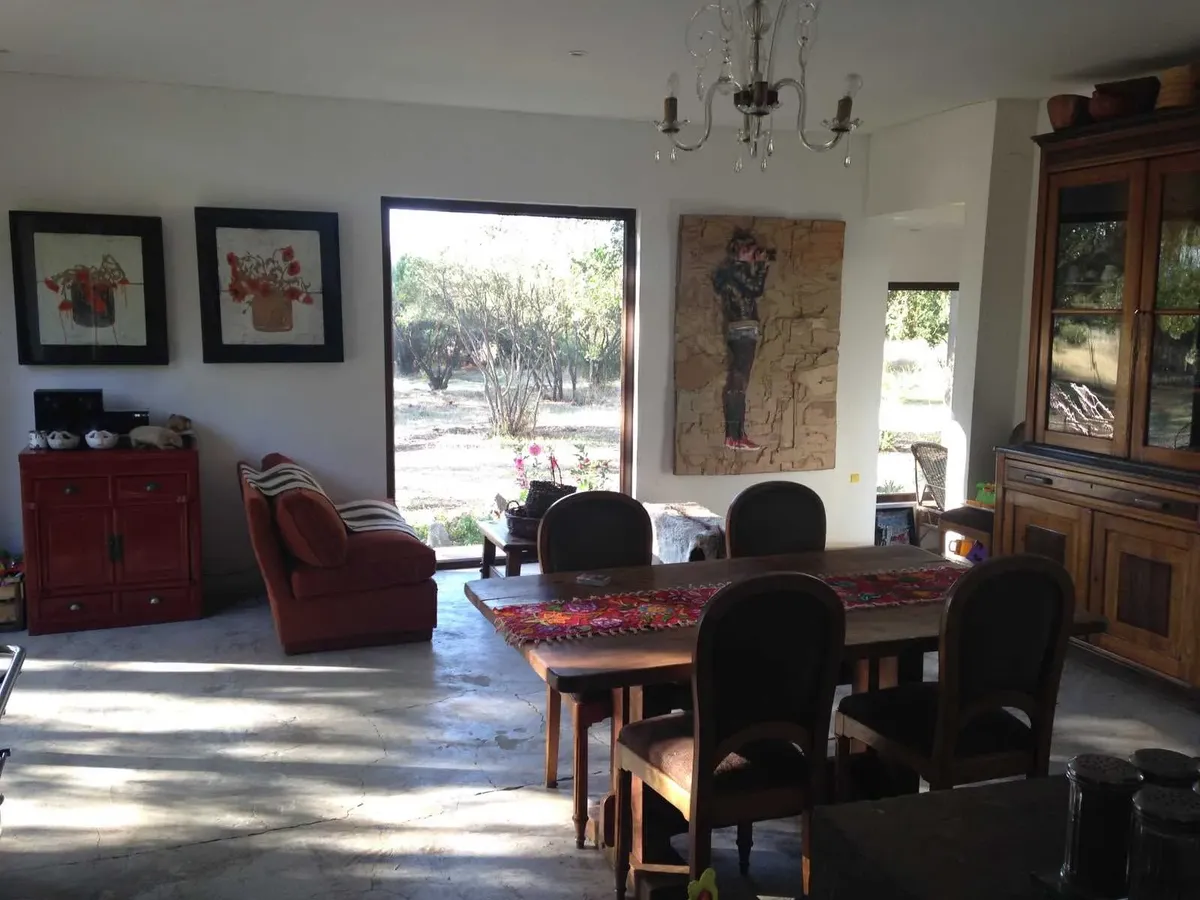 Imagen 4 de 20 de Casa Solida Y Moderna Entre Arboles Nativos (173496)
