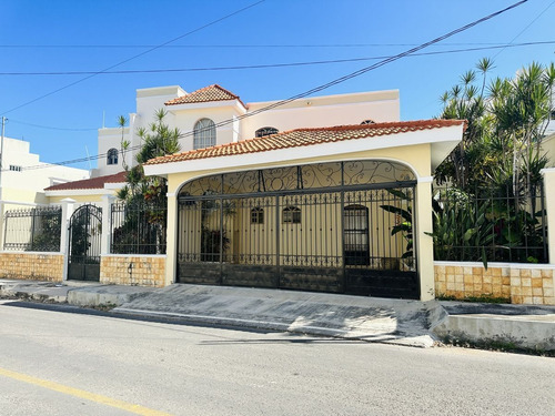 Casa En Venta En Benito Juarez Norte, Merida.