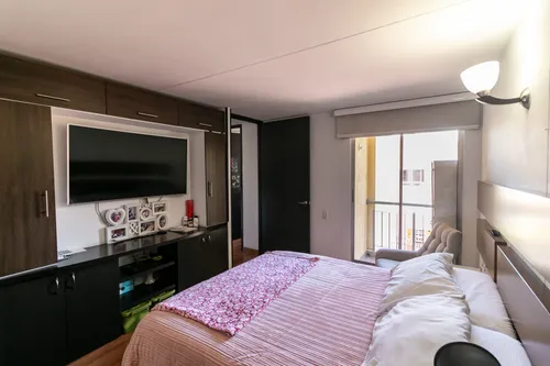 Apartamento En Venta En Hayuelos. Cod V1106017