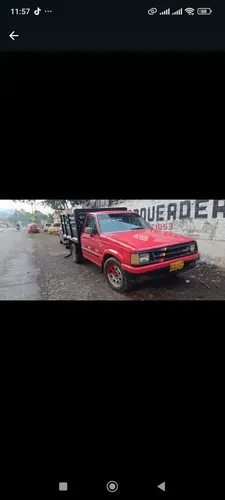 Mazda B2000 2.0 Est