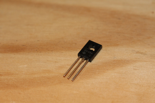 4 2sb649 + 4 2sd669 + 2 B778 +2 D998 4 B647 4 D667 2 Mpsa13
