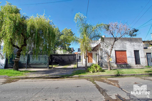 Casa 3 Ambientes Con Dos Departamento Y Opción De Compra Lote Lindero  - San Fernando