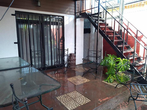Hermosa Casa Con Departamento En Los Angeles.