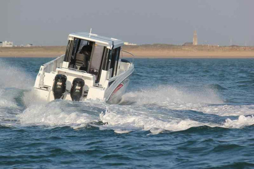 Lancha Beneteau Barracuda 8 Diseñada Para Pescar