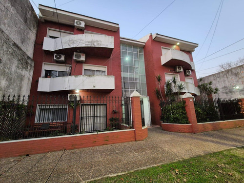 Departamento 2 Ambientes Con Cochera En Banfield Oeste