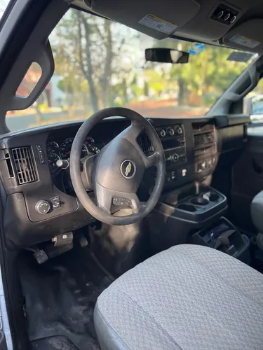 Chevrolet Express 6.0ls C 15 Pas At