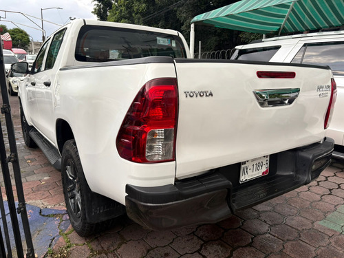 Toyota Hilux 2.7 Cabina Doble Sr Mt