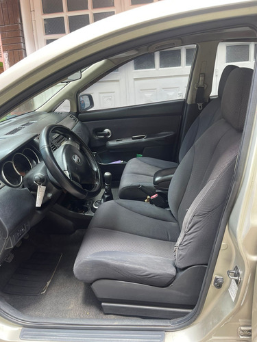 Nissan Tiida 1.8 Emotion 5 p