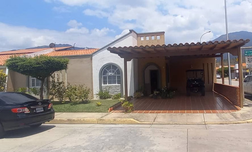 Gisela Bravo Vende Casa Pie De Monte Chalé San Diego Carabobo Plc-944