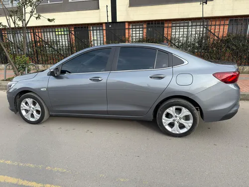 Chevrolet Onix 1.0T Premier Sedan At