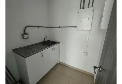 Oficina En Venta En Av Colombia Con Excelente Ubicación