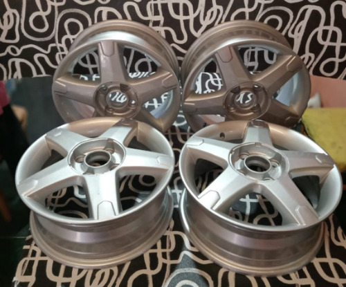 Llantas Chevrolet Corsa 14' X 4 Con Válvulas Nuevas 