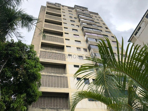 Espacioso Apartanento En Venta Chuao  Nb 4-11804