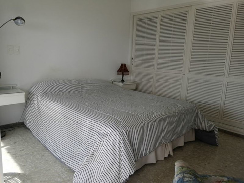 Venta De Apartamento 2 Dormitorios En Playa Mansa