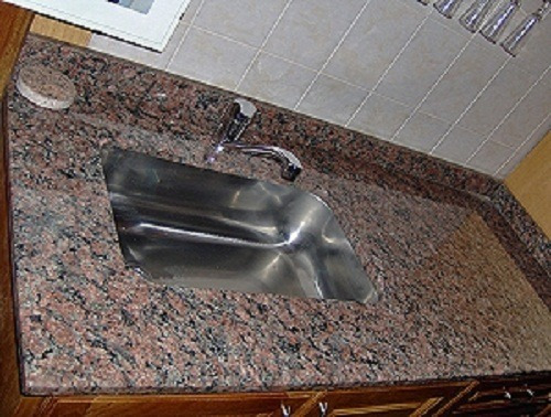 Imagen 3 de 10 de Mesada De Granito Gris 120x55