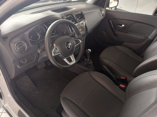 Renault Sandero 1.6 16V 4P SCE FLEX STEPWAY ICONIC X-TRONIC AUTOMÁTICO CVT