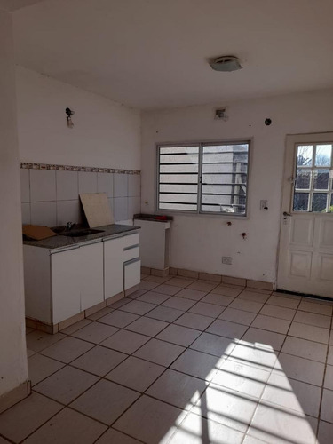 Imagen 7 de 25 de Amplio, Luminoso Duplex En Venta, La Lonja, Pilar