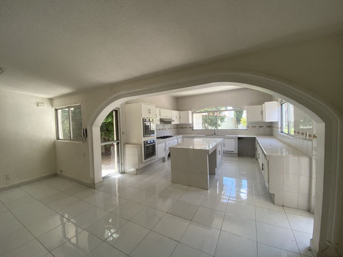 ¡bienvenido A La Joya De Jurica, Una De Las Zonas Residenciales Más Exclusivas!