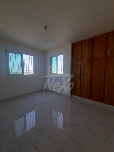 Imagen 5 de 25 de Casa Moderna De 2 Nivelesen Venta Con Terrazas Y Cocina Equipada, Santiago (jpc-221)