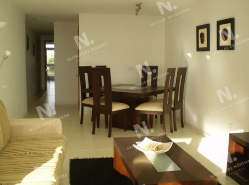Imagen 2 de 7 de Alquiler Temporario De Apartamento 2 Dormitorios En Playa Mansa - Punta Del Este Mansa