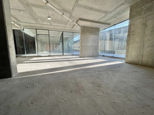 Local Comercial Con Vista/a Nivel De Alonso De Córdova