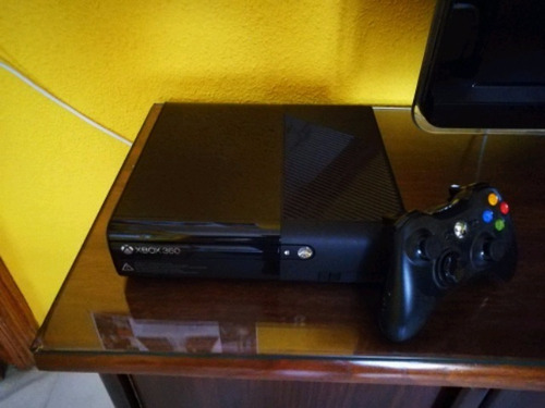 Vendo O Cambio Xbox 360 Con 2 Controles Y Desbloqueada