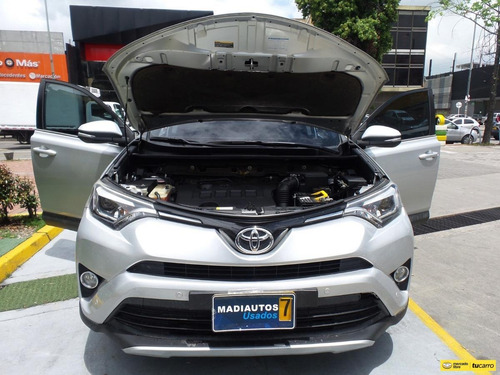 Imagen 11 de 25 de Toyota Rav 4 Wagon