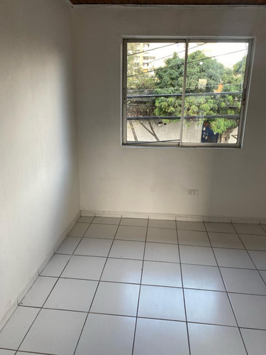 Tipo Estudio De 1 Ambiente,para 1 Persona, Escanilla Gamero