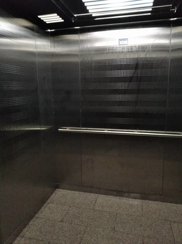 Imagen 3 de 12 de Oficina En Venta Los Dos Caminos N.7 Edf. Qvadra Ov-ldc001