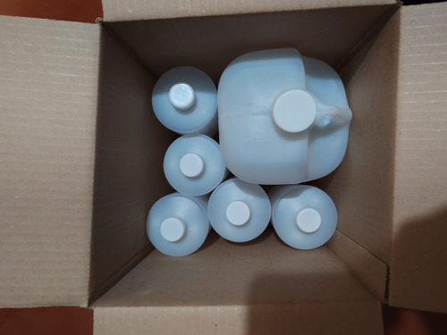 Perfumol 4 Litros Kit Con 5 Botes Vacios De 1/2 Litro Vacio