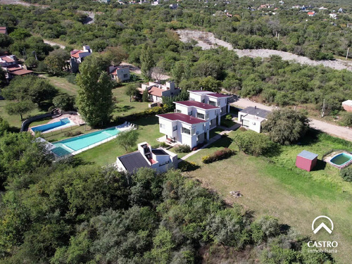 Complejo De Cabañas En Las Moreras, Villa De Merlo.