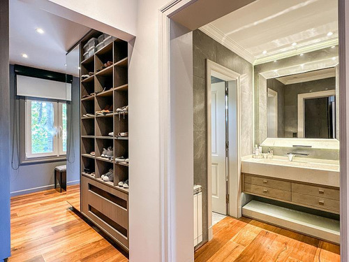 Excelente Casa Con Impecables Detalles En La Concepción Lujan