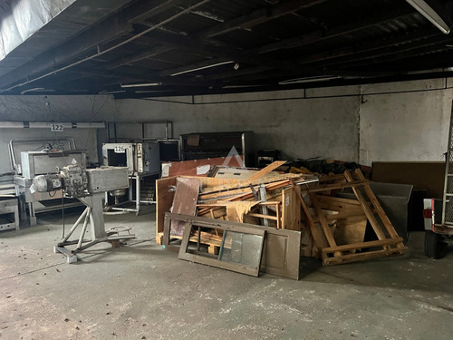 Venta Malvin Norte Deposito Cocheras Galpón Padrón Único Próximo A Avenidas