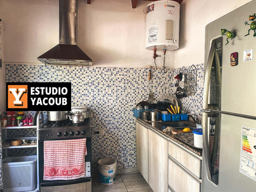 Casa En Venta - 2 Dormitorios 2 Baños - 1.000mts2 - Cortaderas, Balcarce