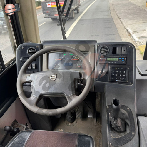 Onibus Escolar 2015 Volvo B270f Motor Mwm 48 Lug Com Ar