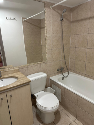 Cómodo Depto. 1d/1b, 30m2, San Isidro / Curicó, Santiago